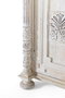 GINER Y COLOMER Armoire de deux portes en bois de manguier blanc vieilli